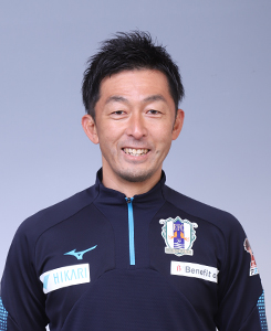 青野 慎也